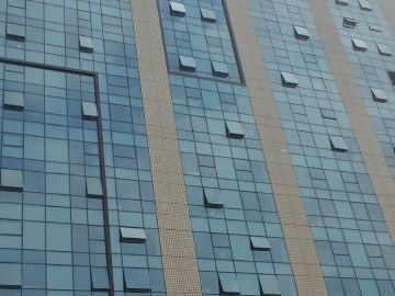 沈阳玻璃幕墙公司揭秘：专业安装流程全解析